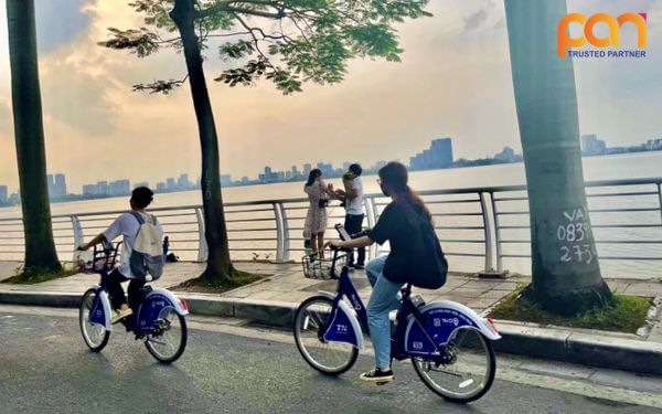 Xây dựng và phát triển giao thông công cộng